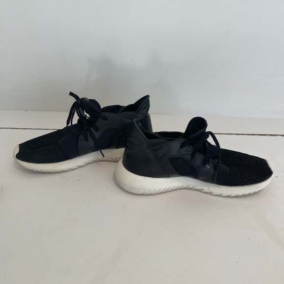 Adidas Womens Tubular Defiant Core Black Running Shoe Sneaker - S75897 Size 8 - Picture 2 of 4